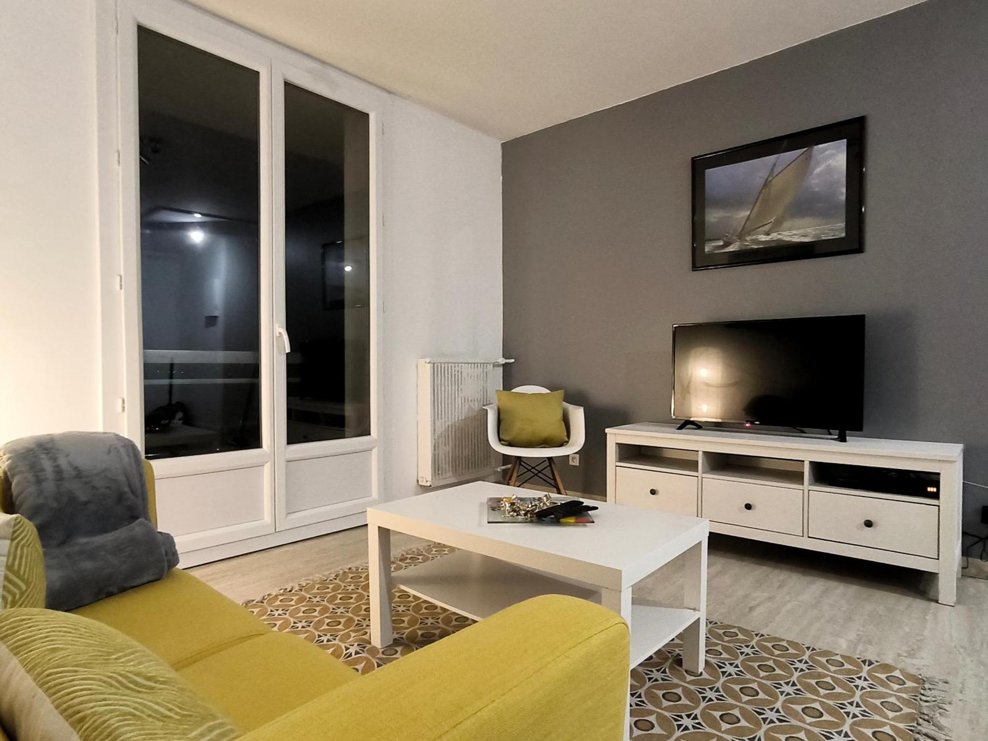 Joli T2 Lumineux Avec Balcon Et Wifi - Proche Cv Lägenhet Aix-en-Provence Exteriör bild